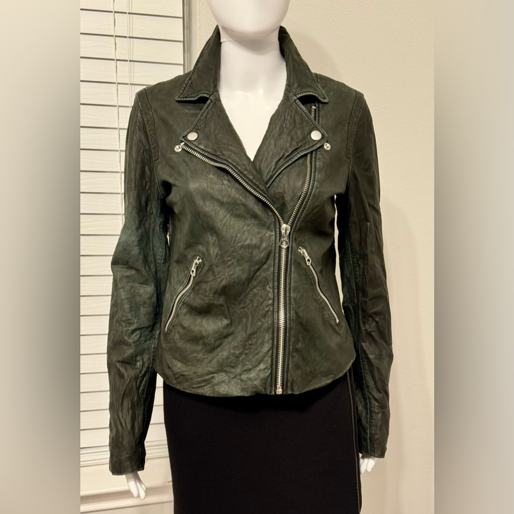 Madewell Washed leather motorcycle jacket. Size M. Authentic biker style